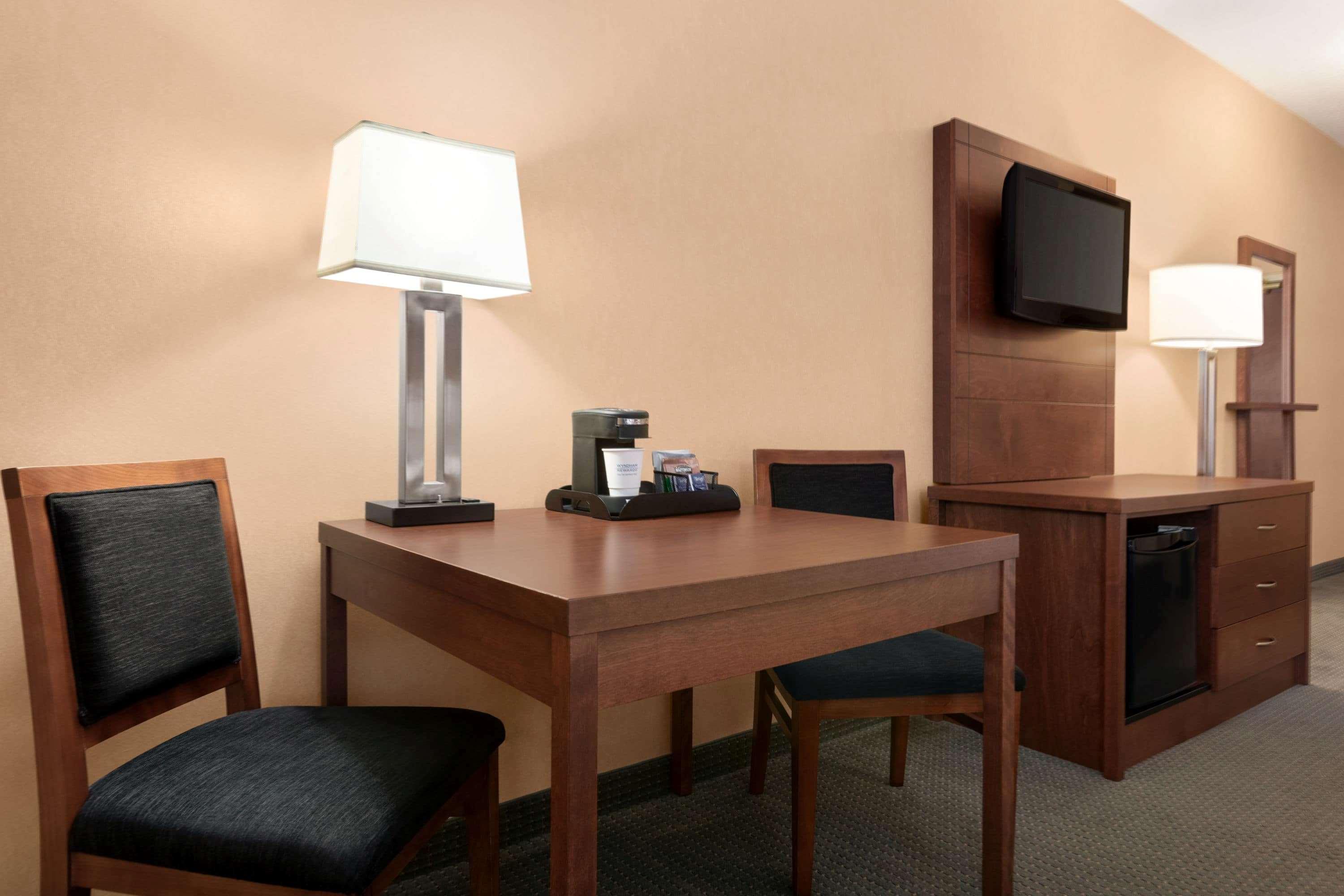 Days Inn By Wyndham Guelph Exteriör bild