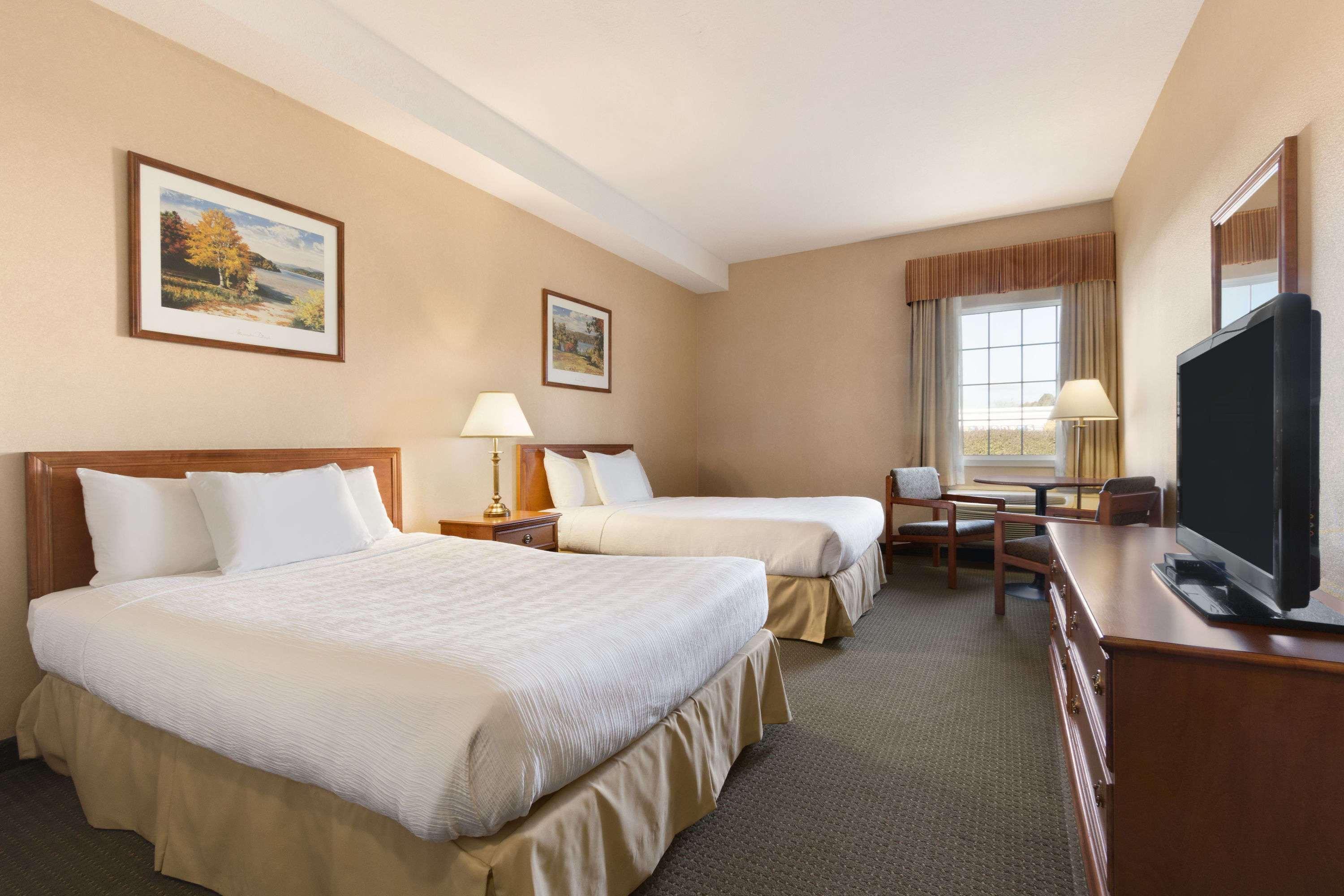 Days Inn By Wyndham Guelph Exteriör bild