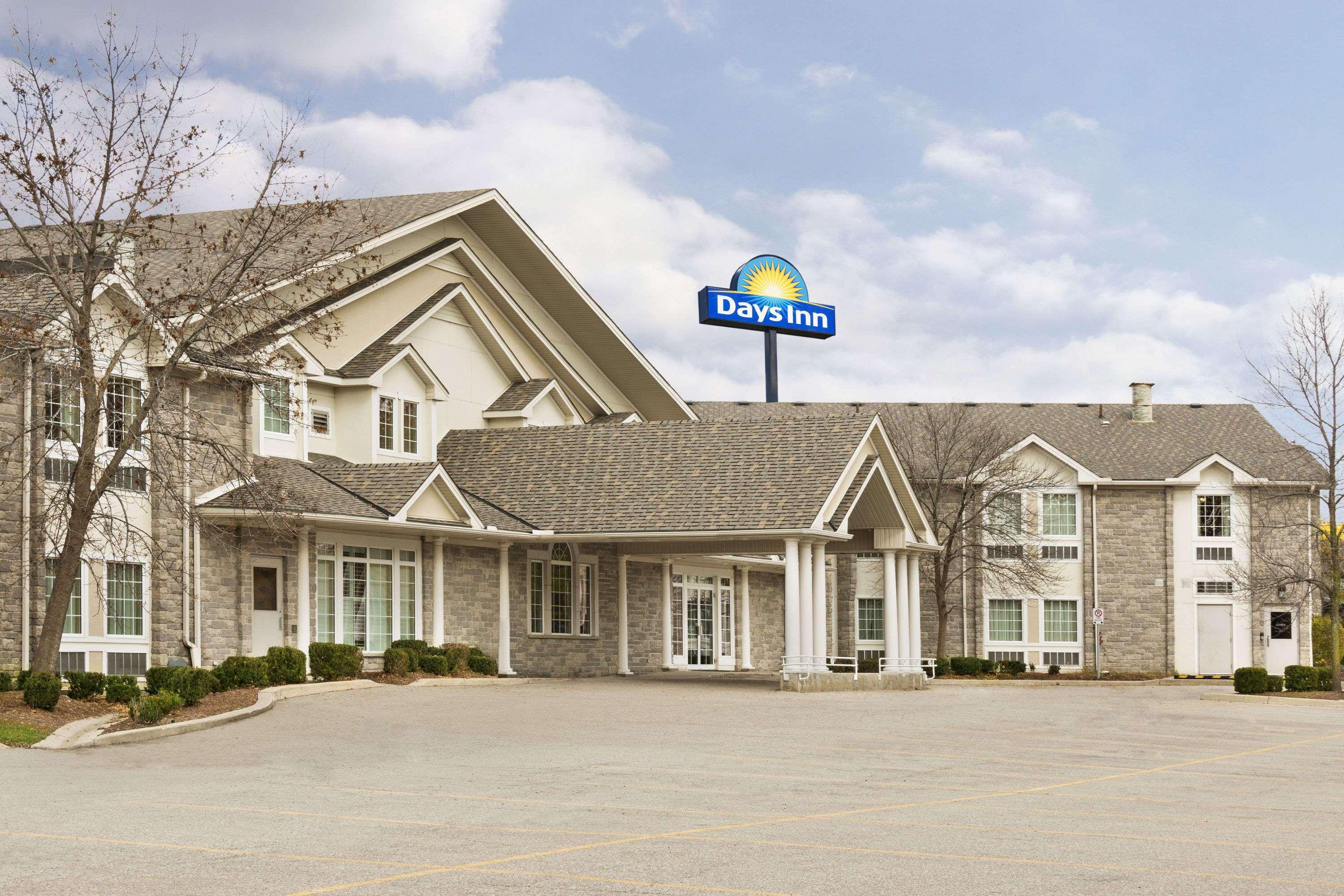 Days Inn By Wyndham Guelph Exteriör bild